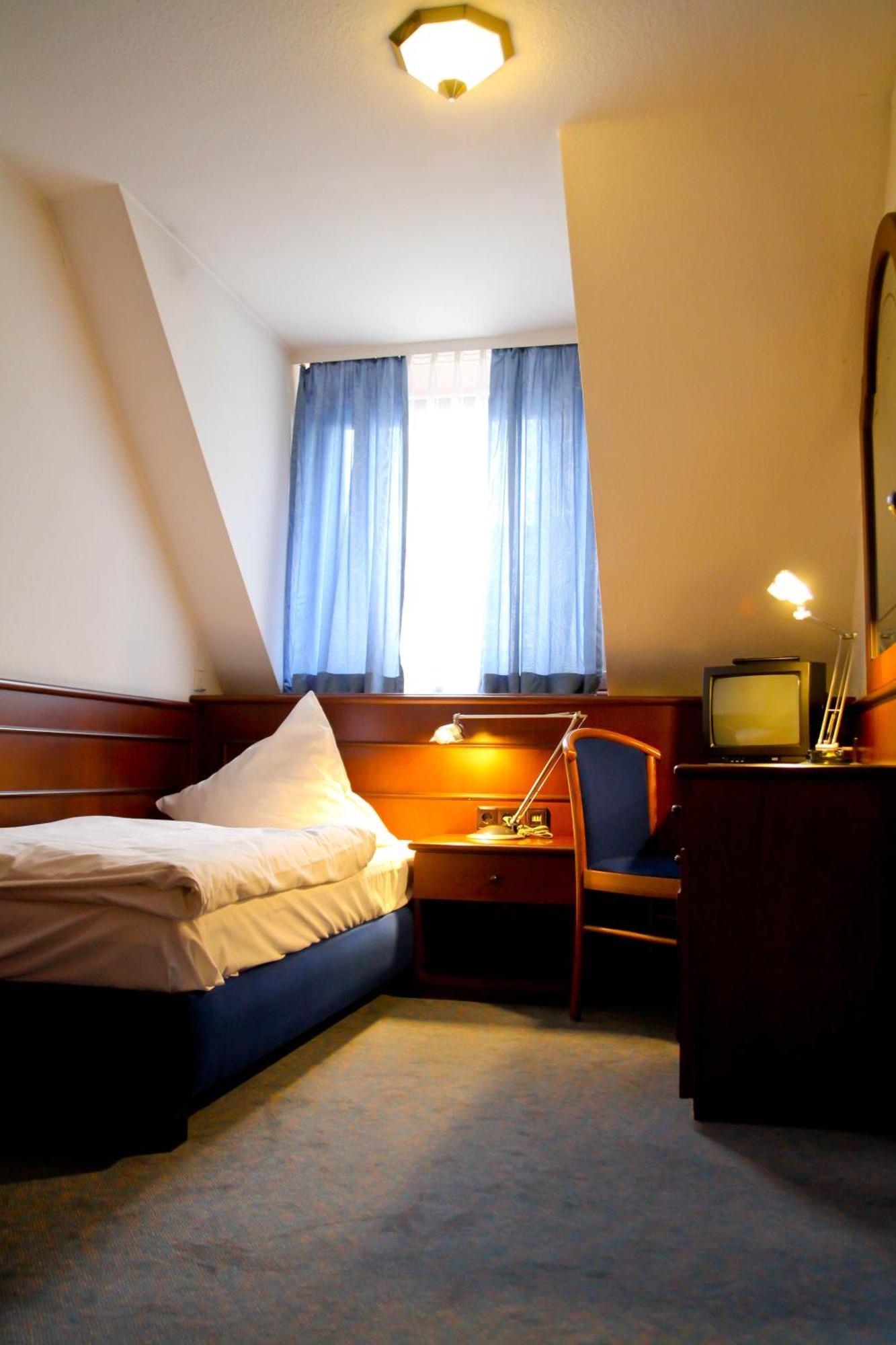 Hotel Garni Italia Bühl Екстериор снимка